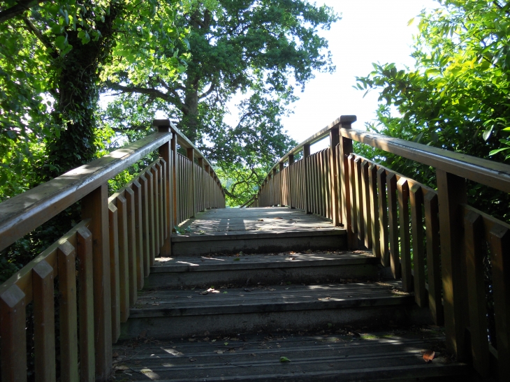 Passerelle Dionval autre vue - Saint-Piat