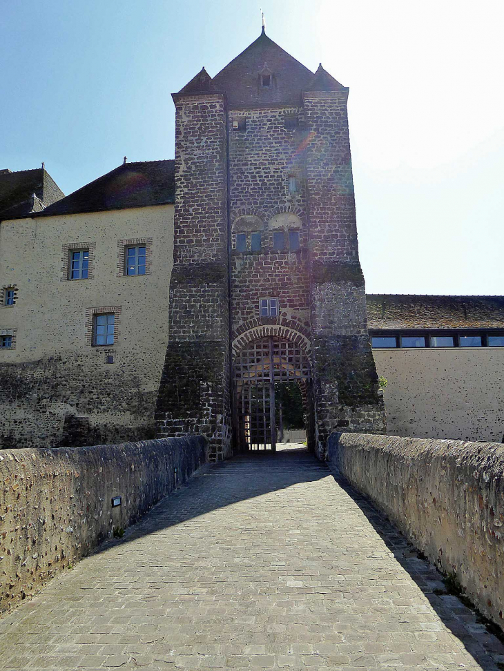 L'entrée du château - Senonches