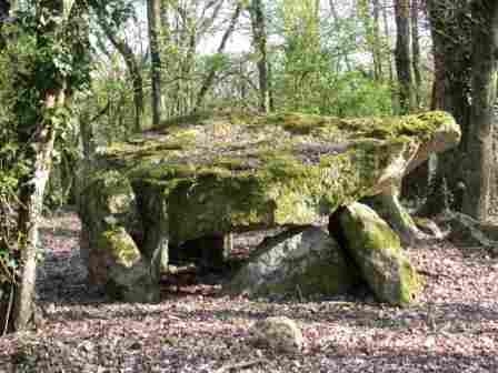 Dolmen - Villiers-Saint-Orien