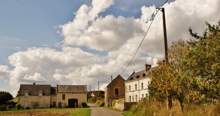 Le Village - Avon-les-Roches