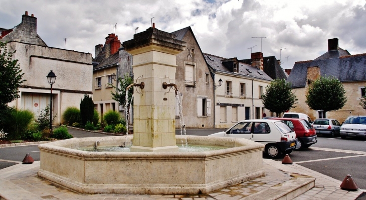 Fontaine - Azay-le-Rideau