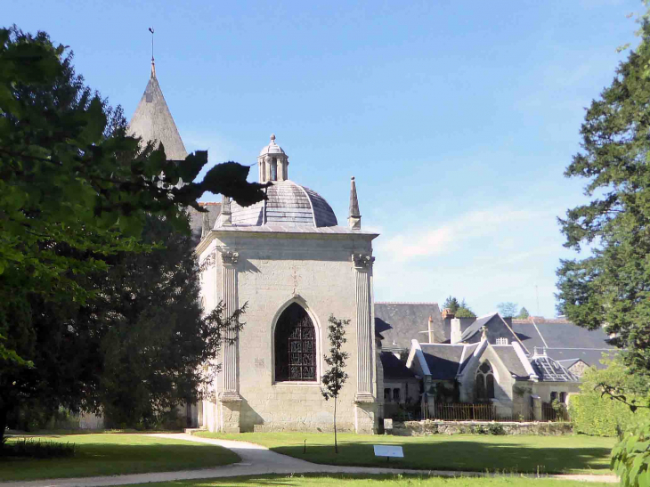 Le village et son église - Azay-le-Rideau