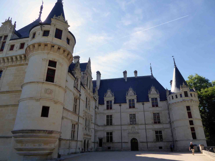 Le château façade Est - Azay-le-Rideau