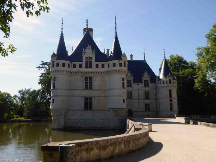 Le château façade Est - Azay-le-Rideau