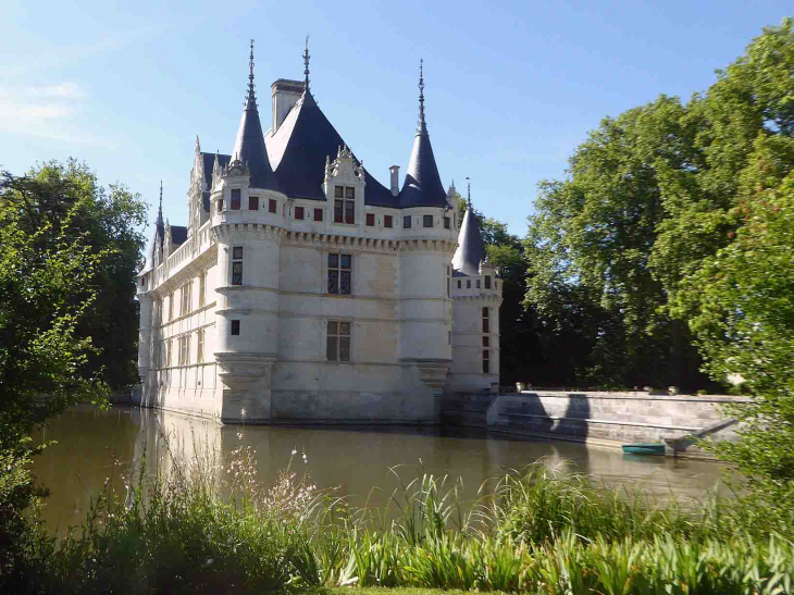 Le château angle Sud Est - Azay-le-Rideau