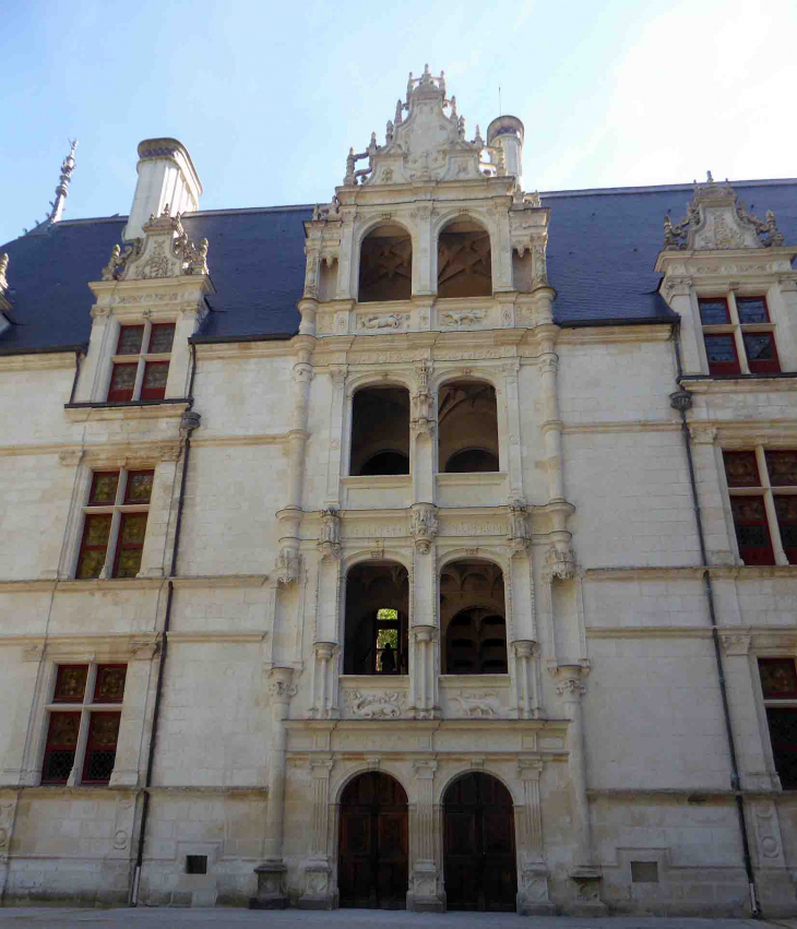 Le château façade Nord : l'escalier d'honneur - Azay-le-Rideau