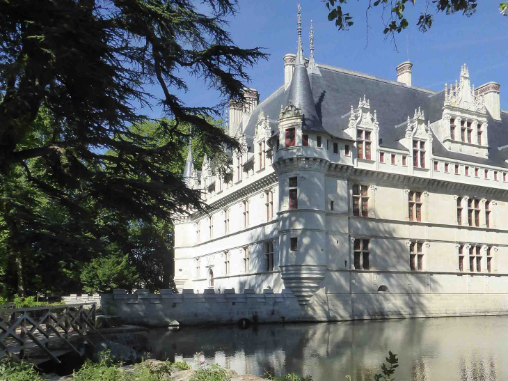 Le château angle Sud Ouest - Azay-le-Rideau