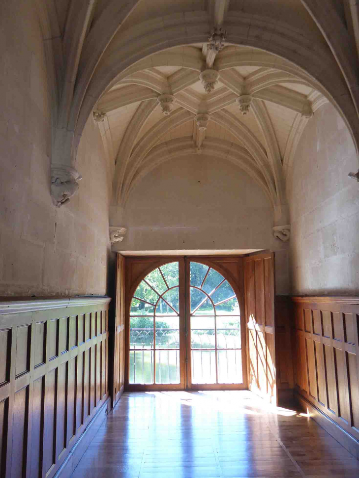 Le château : fenêtre sur l'Indre - Azay-le-Rideau