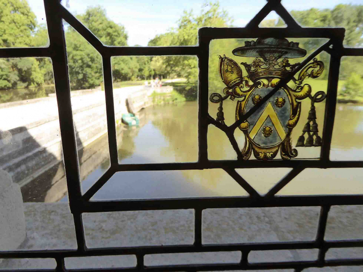 Le château : fenêtre sur l'Indre - Azay-le-Rideau