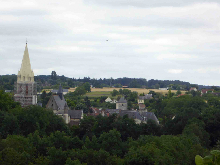 Le village vu de Loches - Beaulieu-lès-Loches