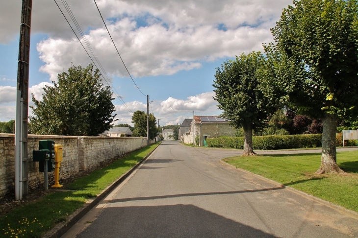 Le Village - Chaveignes