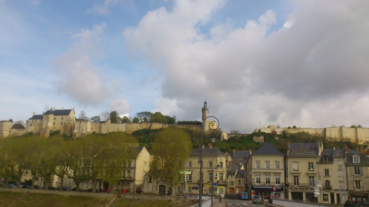 Vue sur la forteresse d'en bas photo Giliane Kaltenbach - Chinon