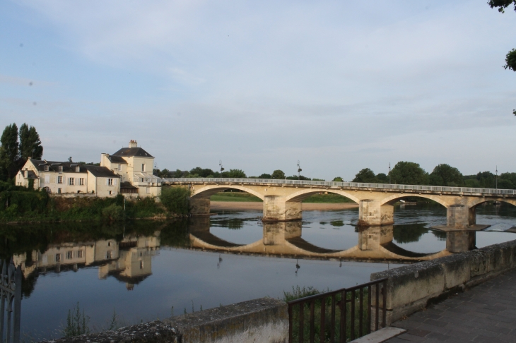 06 heures 55 - Chinon