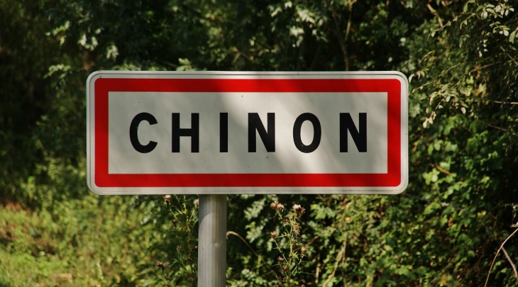  - Chinon