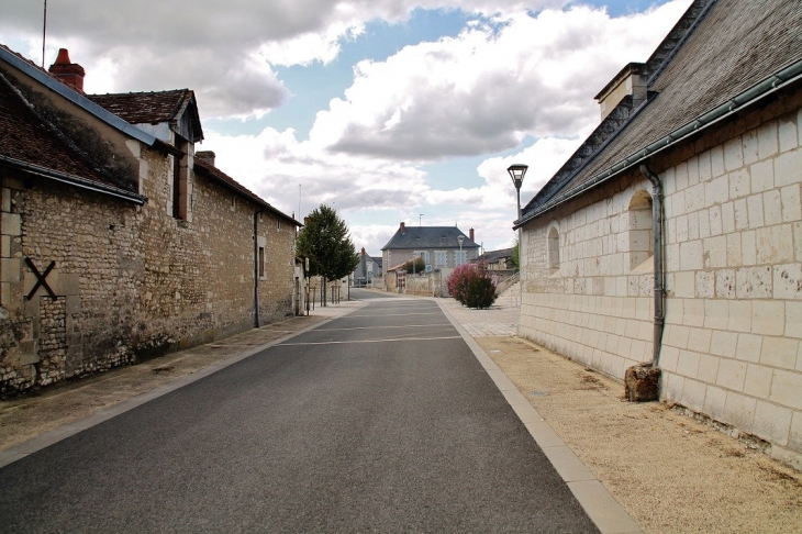 Le Village - Courcoué