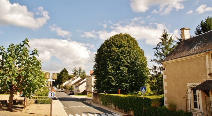 Le Village - Cravant-les-Côteaux