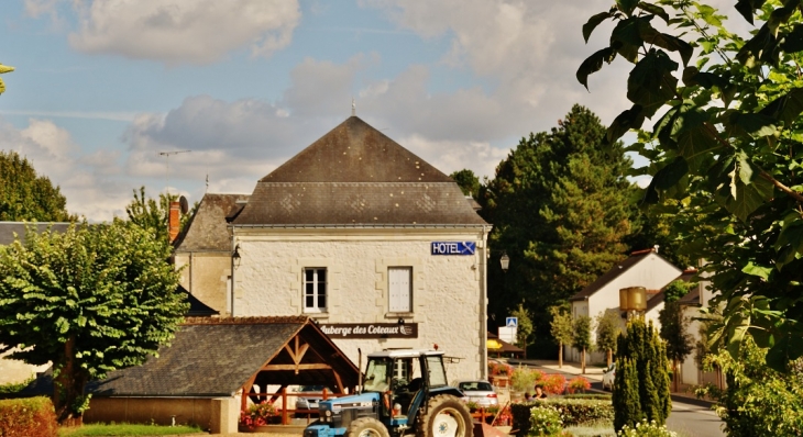 Le Village - Cravant-les-Côteaux