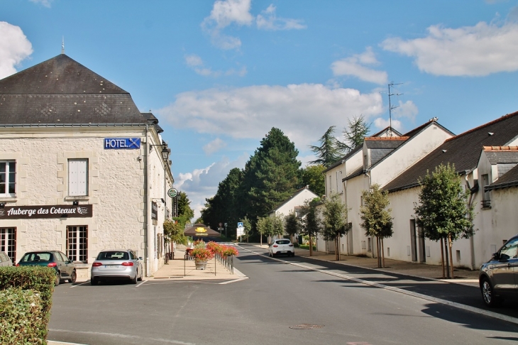 Le Village - Cravant-les-Côteaux