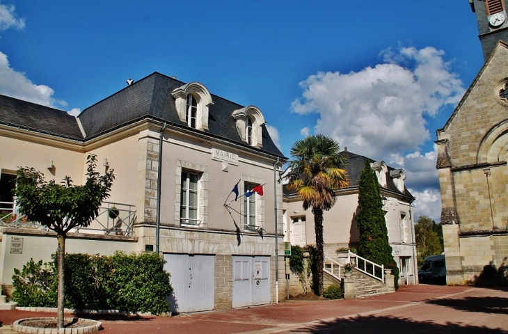 La Mairie - Cravant-les-Côteaux