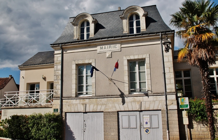 La Mairie - Cravant-les-Côteaux