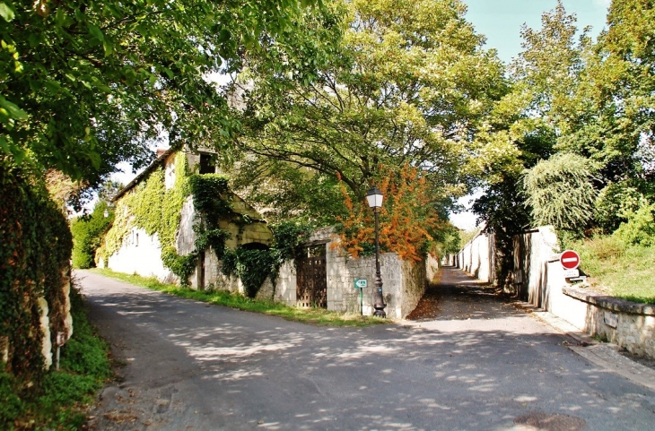 Le Village - Crissay-sur-Manse