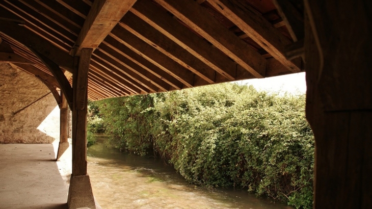 Lavoir - Crissay-sur-Manse