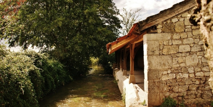 Lavoir - Crissay-sur-Manse