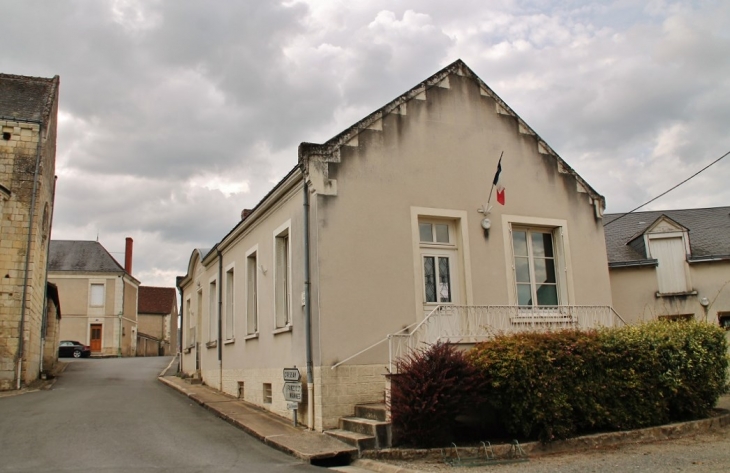 La Mairie - Crouzilles