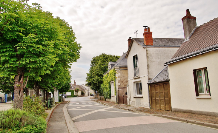 La Commune - Dame-Marie-les-Bois