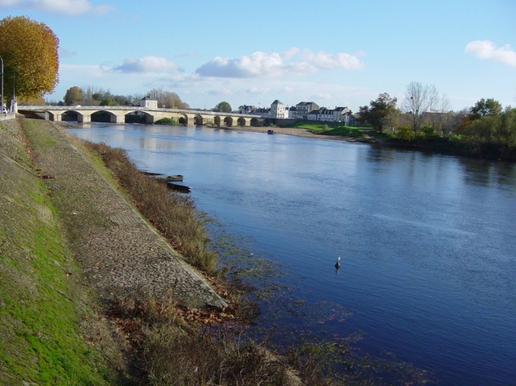 La Vienne à  L'Ile Bouchard - L'Île-Bouchard