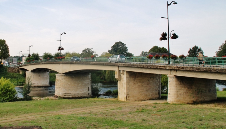 Pont sur La Vienne - L'Île-Bouchard