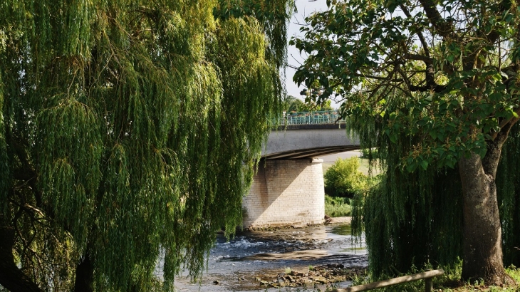 Pont sur La Vienne - L'Île-Bouchard