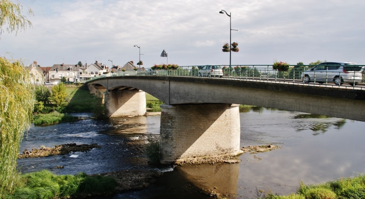 Pont sur La Vienne - L'Île-Bouchard