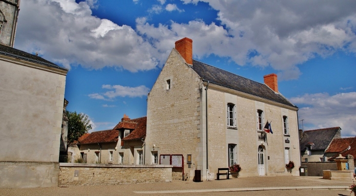 La Mairie - La Celle-Saint-Avant