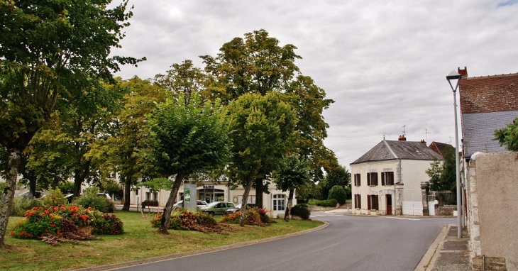 Le Village - La Chapelle-Blanche-Saint-Martin