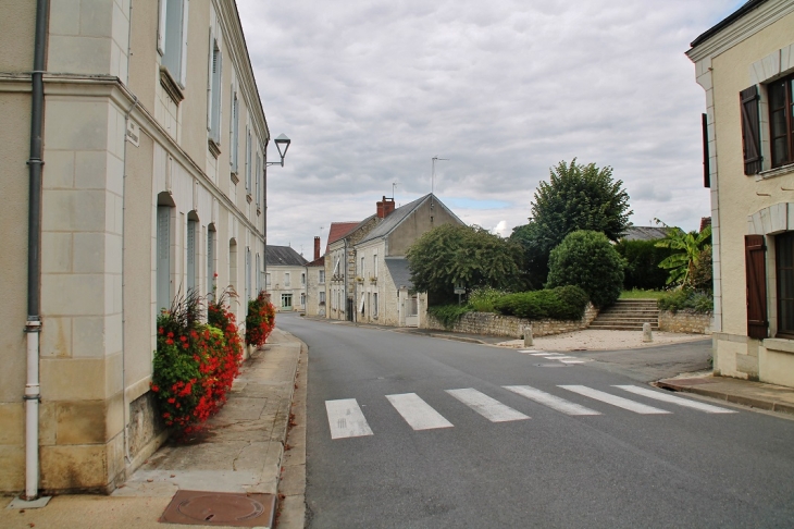 Le Village - La Chapelle-Blanche-Saint-Martin