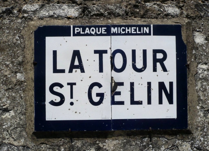 Panneau ancien - La Tour-Saint-Gelin