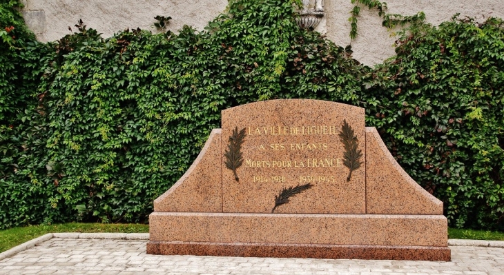 Monument-aux-Morts - Ligueil