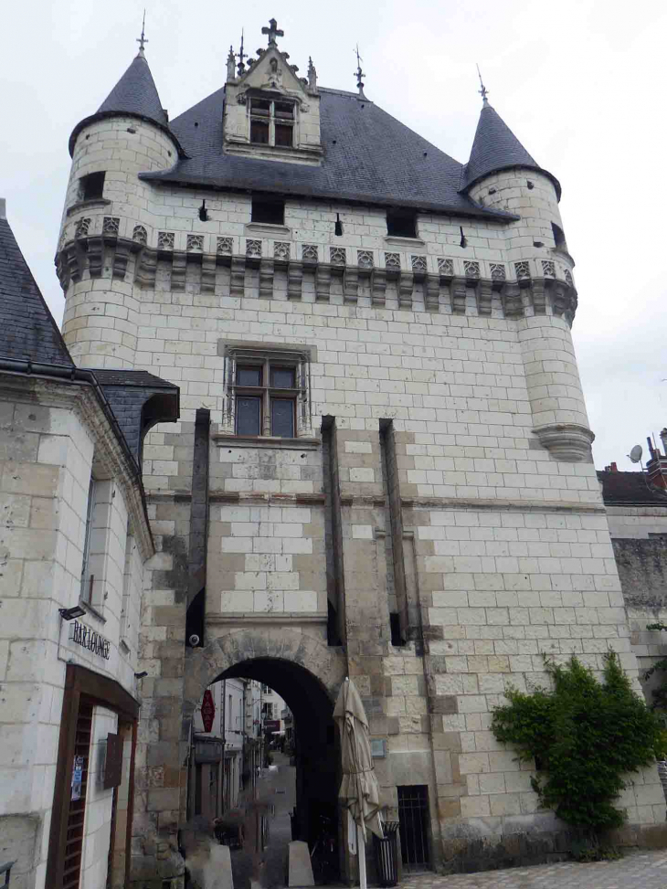 La Porte des Cordeliers : entrée de la ville - Loches