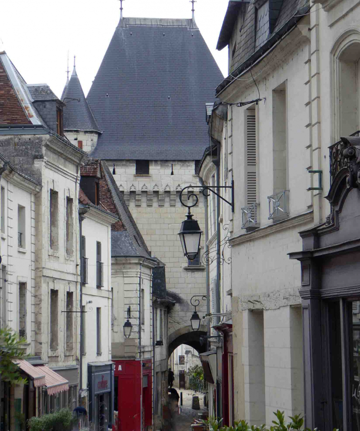 La Porte des Cordeliers : sortie de la ville - Loches