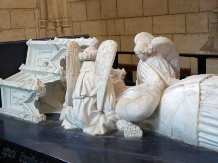 La Cité Royale : l'église Saint Ours gisant d'Agnès Sorel - Loches