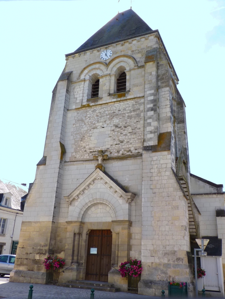 L'église   Crédit : André Pommiès - Manthelan