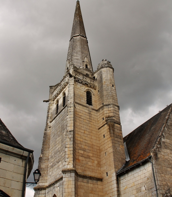  ²église Saint-Perpet - Neuil