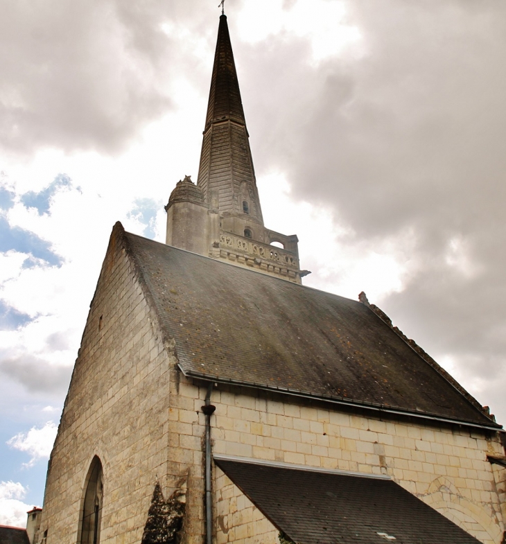  ²église Saint-Perpet - Neuil