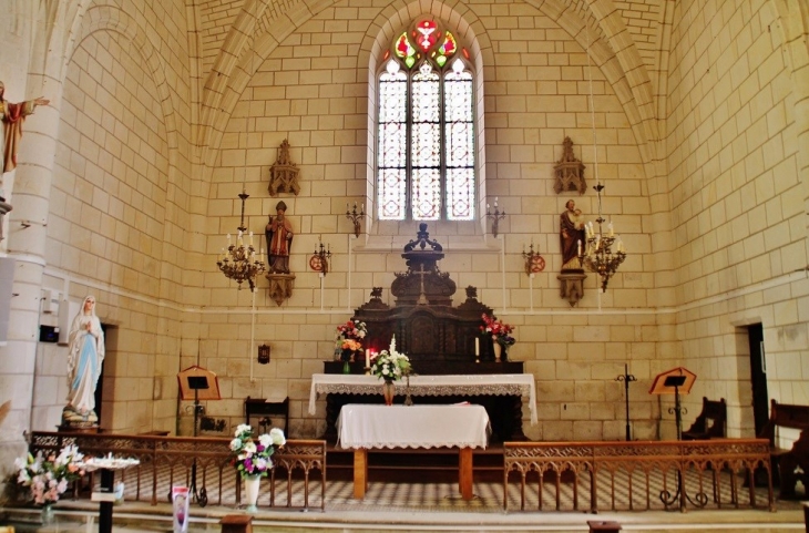  ²église Saint-Perpet - Neuil