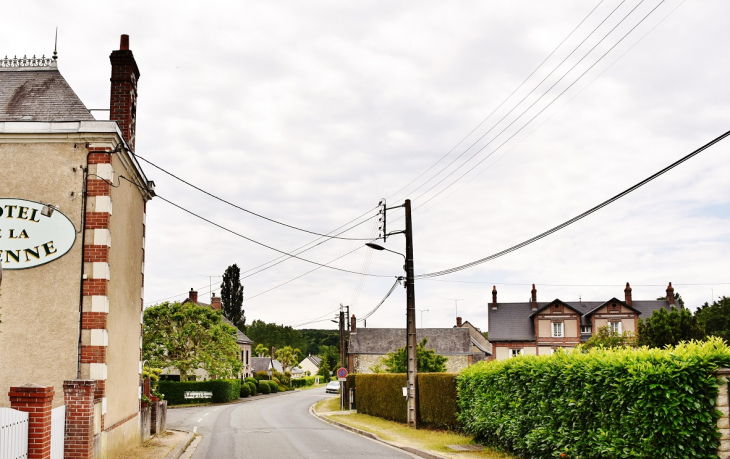 La Commune - Neuillé-le-Lierre