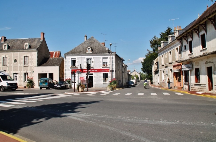 Le Village - Pouzay