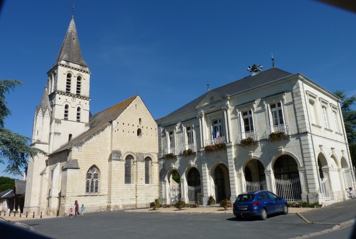 Le centre ville   Crédit : André Pommiès - Restigné