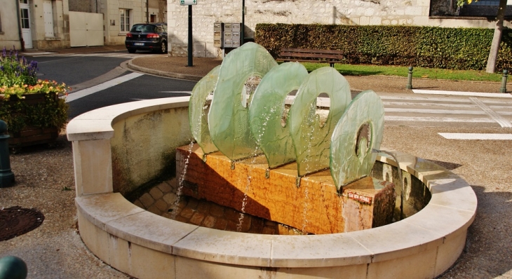 Fontaine - Saint-Épain