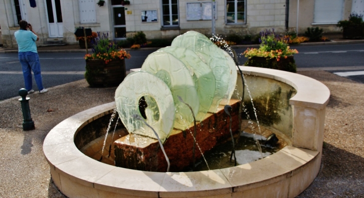 Fontaine - Saint-Épain